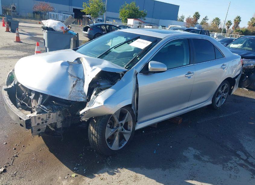 Photo 2 of 2014 Toyota Camry SE V6 (VIN 4T1BK1FK8EU025371)