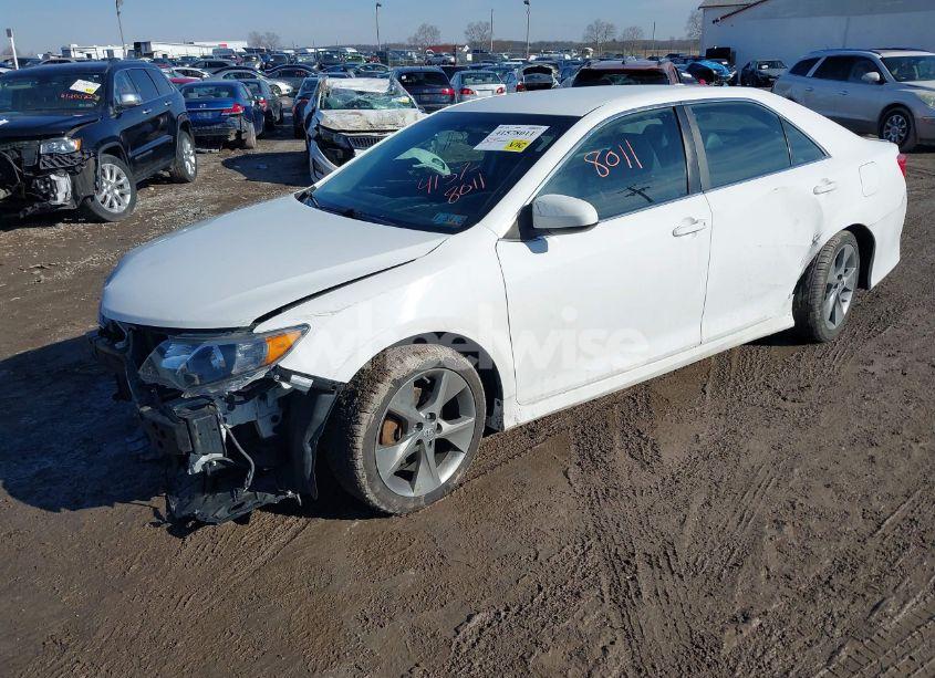 Photo 2 of 2014 Toyota Camry SE V6 (VIN 4T1BK1FK8EU025676)