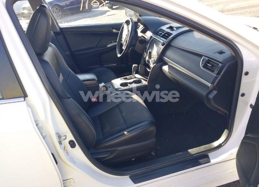 Photo 5 of 2014 Toyota Camry SE V6 (VIN 4T1BK1FK8EU025676)