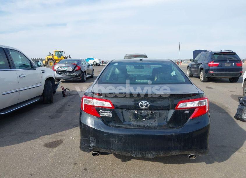 Photo 16 of 2014 Toyota Camry SE V6 (VIN 4T1BK1FK8EU547675)