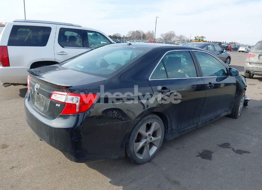 Photo 4 of 2014 Toyota Camry SE V6 (VIN 4T1BK1FK8EU547675)