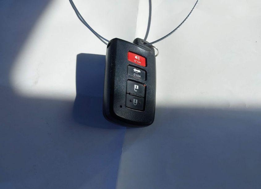 Photo 11 of 2016 Toyota Camry XLE V6 (VIN 4T1BK1FK8GU569310)