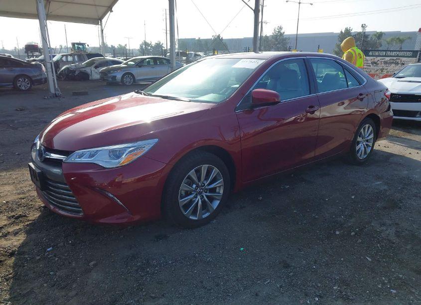 Photo 2 of 2016 Toyota Camry XLE V6 (VIN 4T1BK1FK8GU569310)