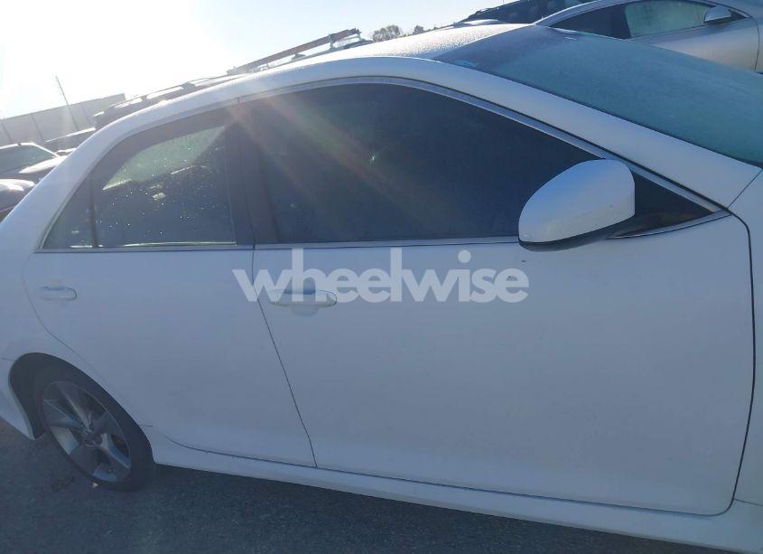 Photo 13 of 2013 Toyota Camry SE V6 (VIN 4T1BK1FK9DU020551)