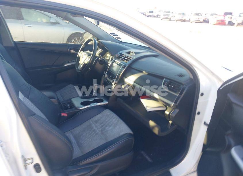 Photo 5 of 2013 Toyota Camry SE V6 (VIN 4T1BK1FK9DU020551)