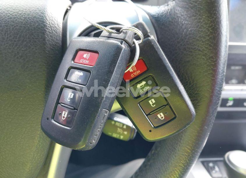 Photo 11 of 2014 Toyota Camry SE V6 (VIN 4T1BK1FK9EU542680)