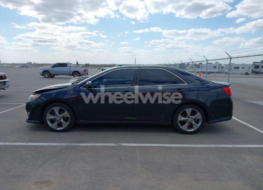 Photo 14 of 2014 Toyota Camry SE V6 (VIN 4T1BK1FK9EU542680)