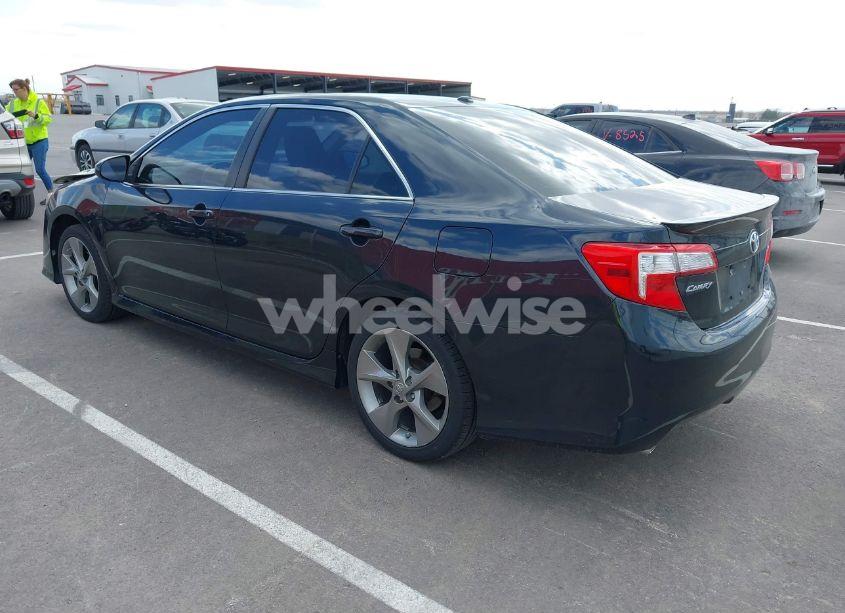 Photo 3 of 2014 Toyota Camry SE V6 (VIN 4T1BK1FK9EU542680)