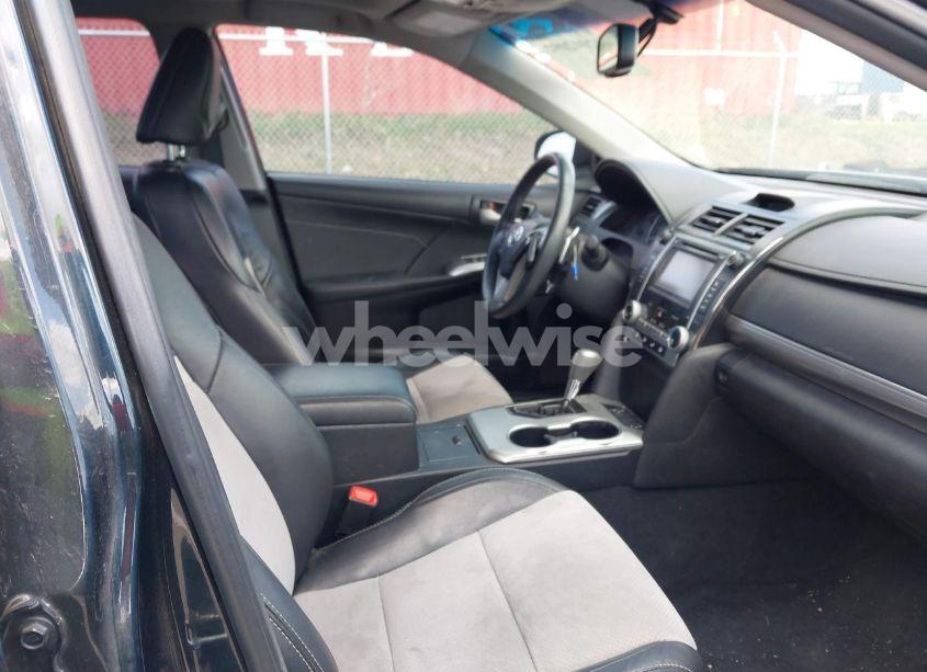 Photo 5 of 2014 Toyota Camry SE V6 (VIN 4T1BK1FK9EU542680)