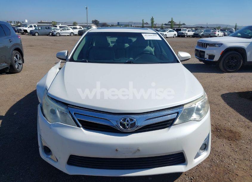 Photo 12 of 2014 Toyota Camry XLE V6 (VIN 4T1BK1FK9EU551380)
