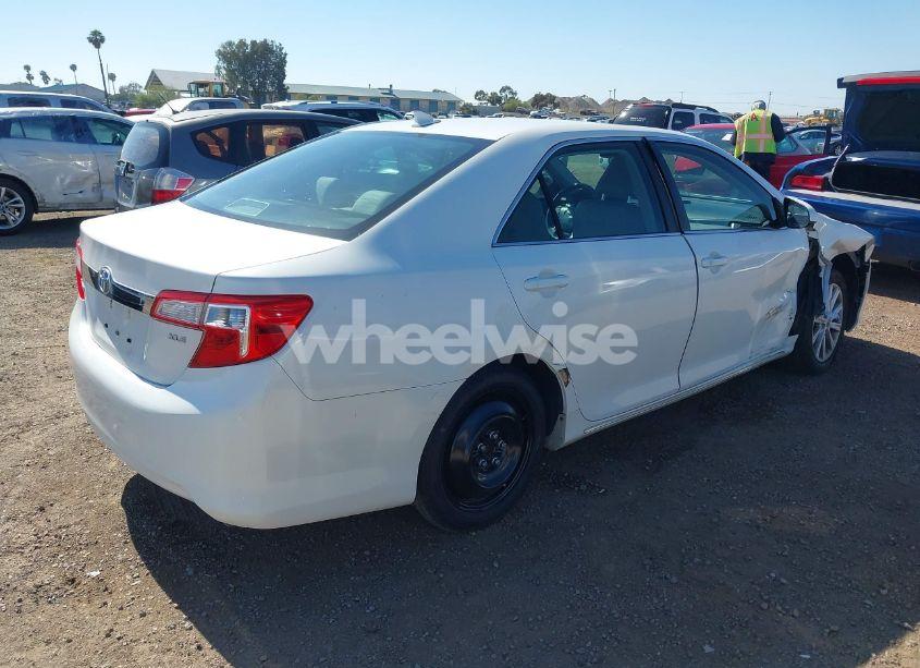 Photo 4 of 2014 Toyota Camry XLE V6 (VIN 4T1BK1FK9EU551380)