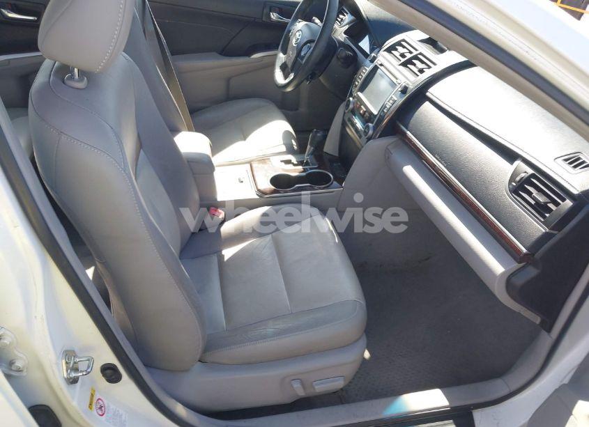 Photo 5 of 2014 Toyota Camry XLE V6 (VIN 4T1BK1FK9EU551380)