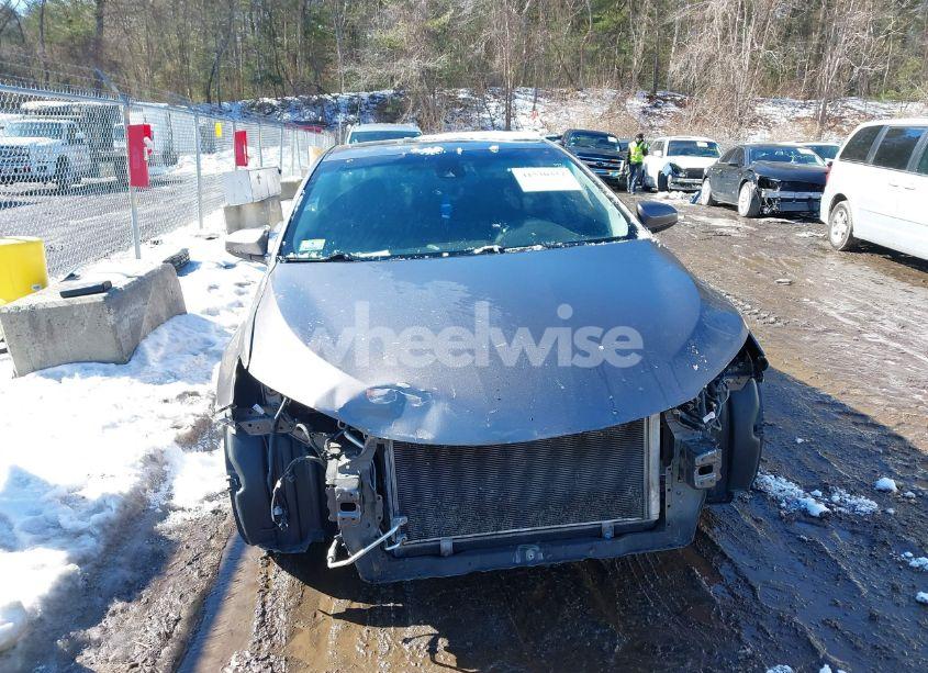 Photo 13 of 2015 Toyota Camry XSE V6 (VIN 4T1BK1FK9FU553910)