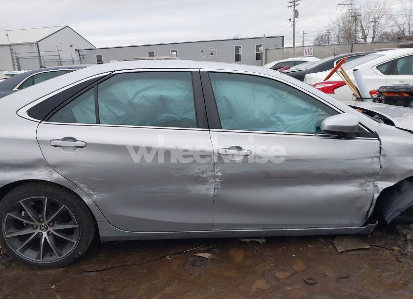 Photo 13 of 2016 Toyota Camry XSE V6 (VIN 4T1BK1FK9GU569347)