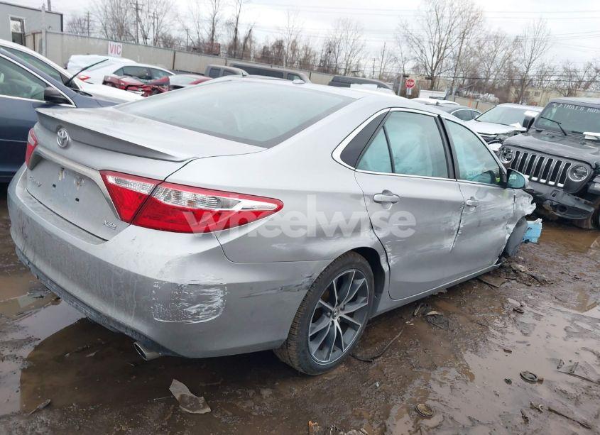 Photo 4 of 2016 Toyota Camry XSE V6 (VIN 4T1BK1FK9GU569347)