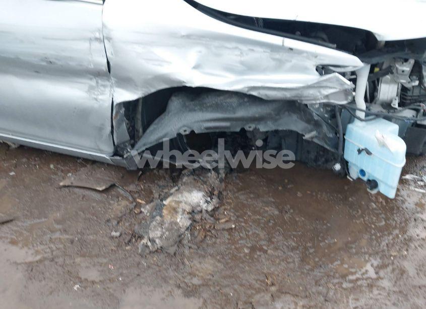 Photo 6 of 2016 Toyota Camry XSE V6 (VIN 4T1BK1FK9GU569347)