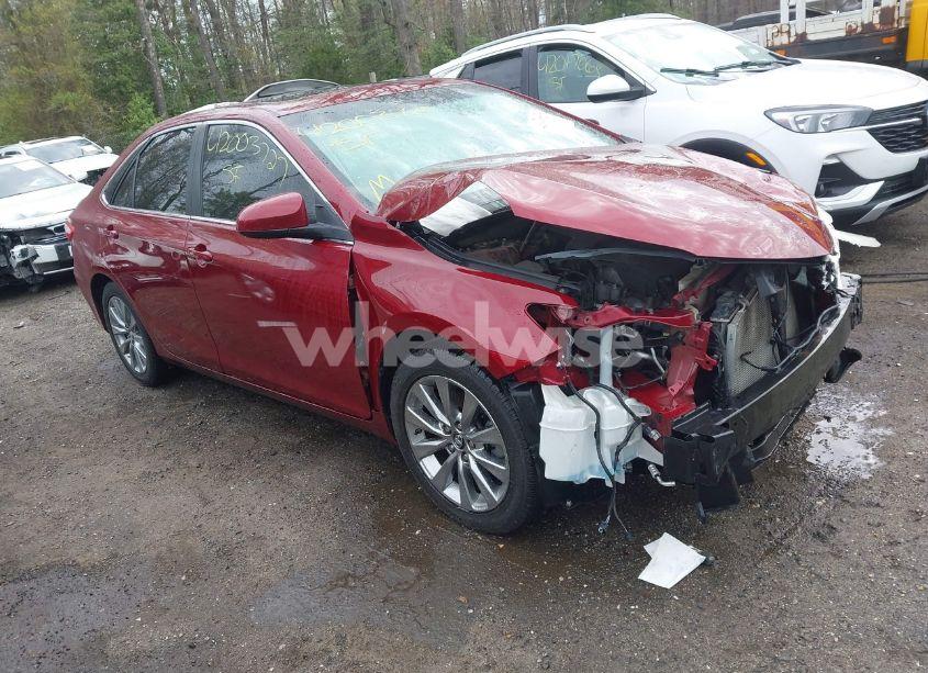 2017 Toyota Camry XLE V6 (VIN 4T1BK1FK9HU578759) main photo