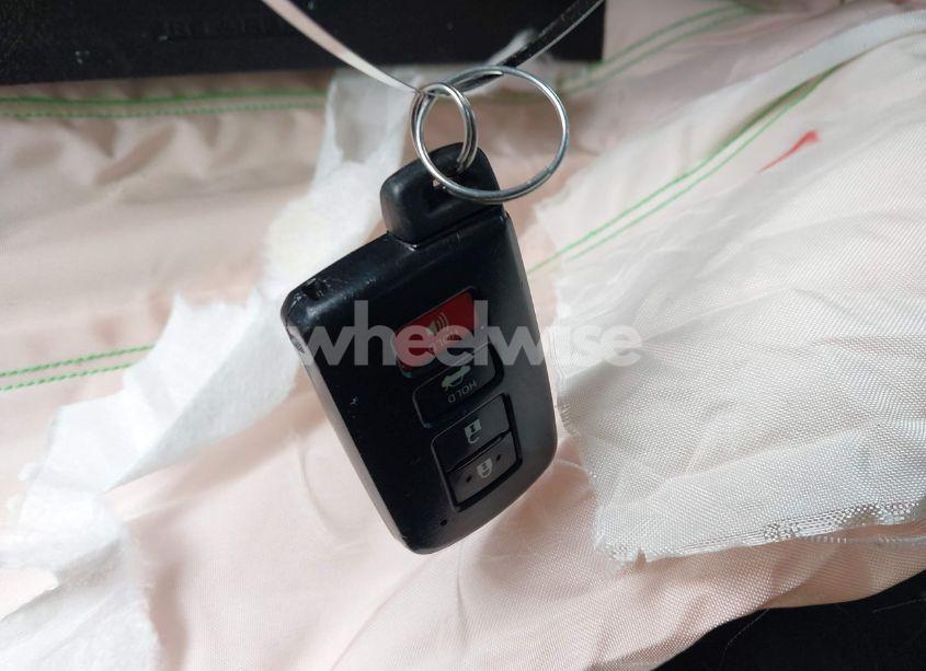 Photo 11 of 2017 Toyota Camry XLE V6 (VIN 4T1BK1FK9HU578759)