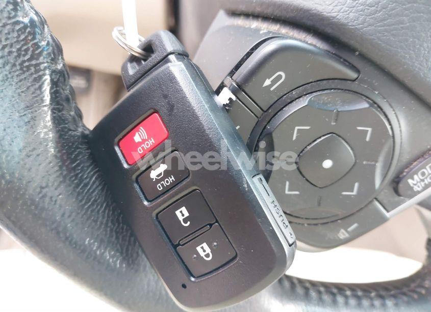 Photo 11 of 2012 Toyota Camry XLE V6 (VIN 4T1BK1FKXCU504971)