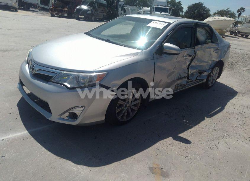 Photo 2 of 2013 Toyota Camry XLE V6 (VIN 4T1BK1FKXDU022051)