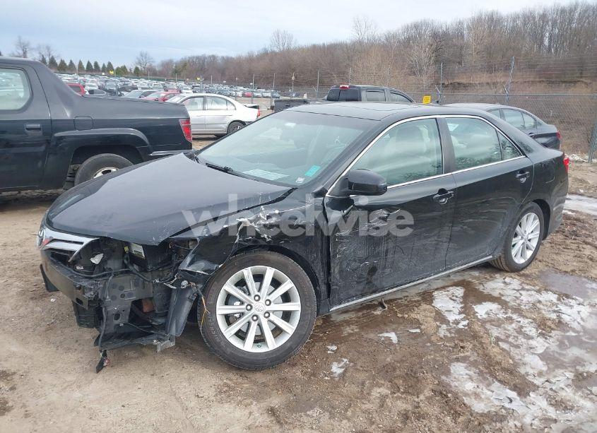 Photo 2 of 2013 Toyota Camry XLE V6 (VIN 4T1BK1FKXDU528642)