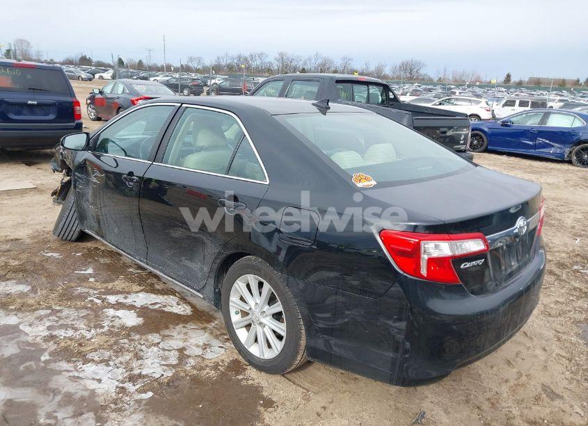 Photo 3 of 2013 Toyota Camry XLE V6 (VIN 4T1BK1FKXDU528642)