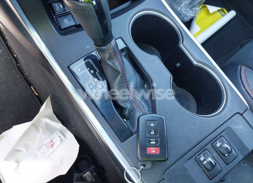 Photo 11 of 2015 Toyota Camry XSE V6 (VIN 4T1BK1FKXFU566195)