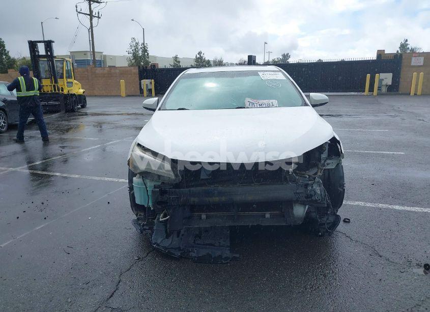 Photo 13 of 2015 Toyota Camry XSE V6 (VIN 4T1BK1FKXFU566195)