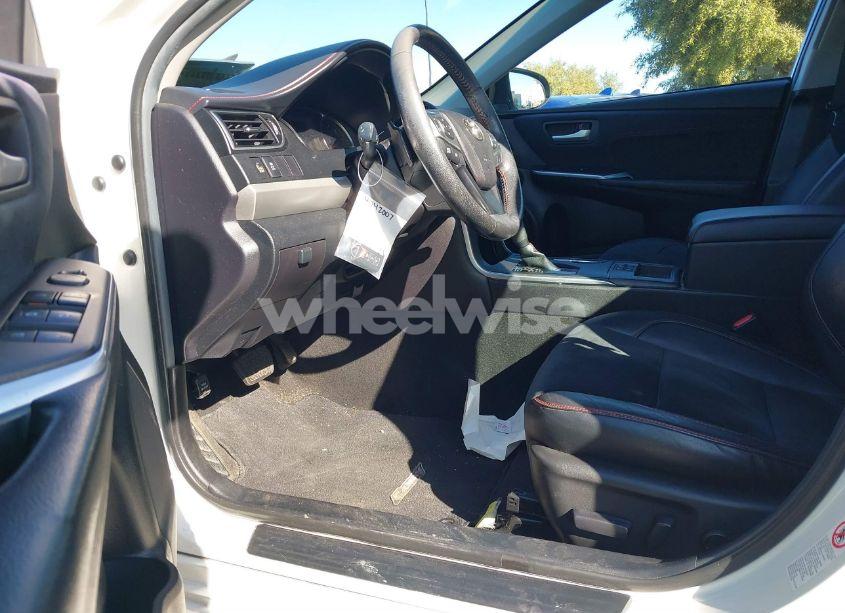 Photo 5 of 2015 Toyota Camry XSE V6 (VIN 4T1BK1FKXFU566195)