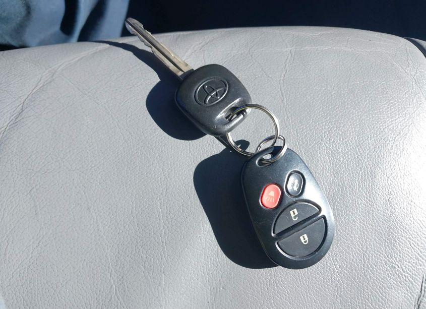 Photo 11 of 2005 Toyota Avalon XLS (VIN 4T1BK36B05U026672)