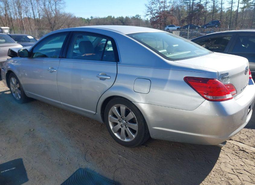 Photo 14 of 2005 Toyota Avalon XLS (VIN 4T1BK36B05U026672)