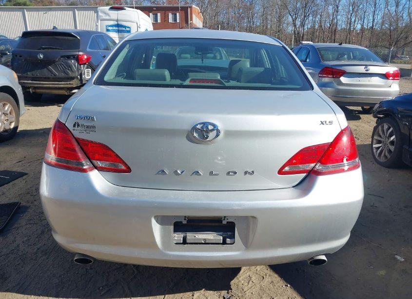 Photo 16 of 2005 Toyota Avalon XLS (VIN 4T1BK36B05U026672)