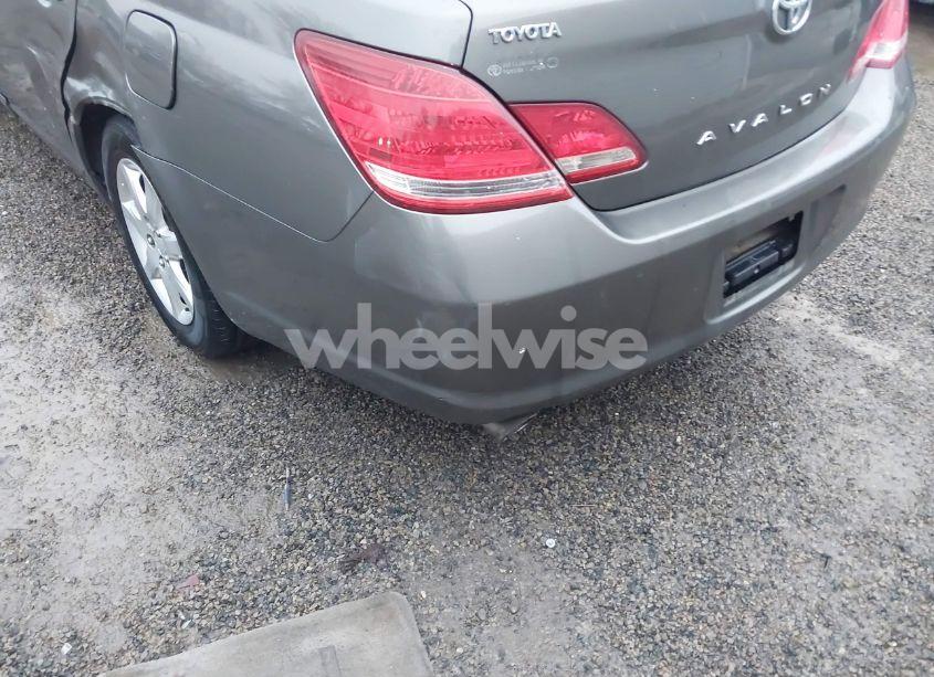 Photo 17 of 2005 Toyota Avalon XL (VIN 4T1BK36B05U037400)