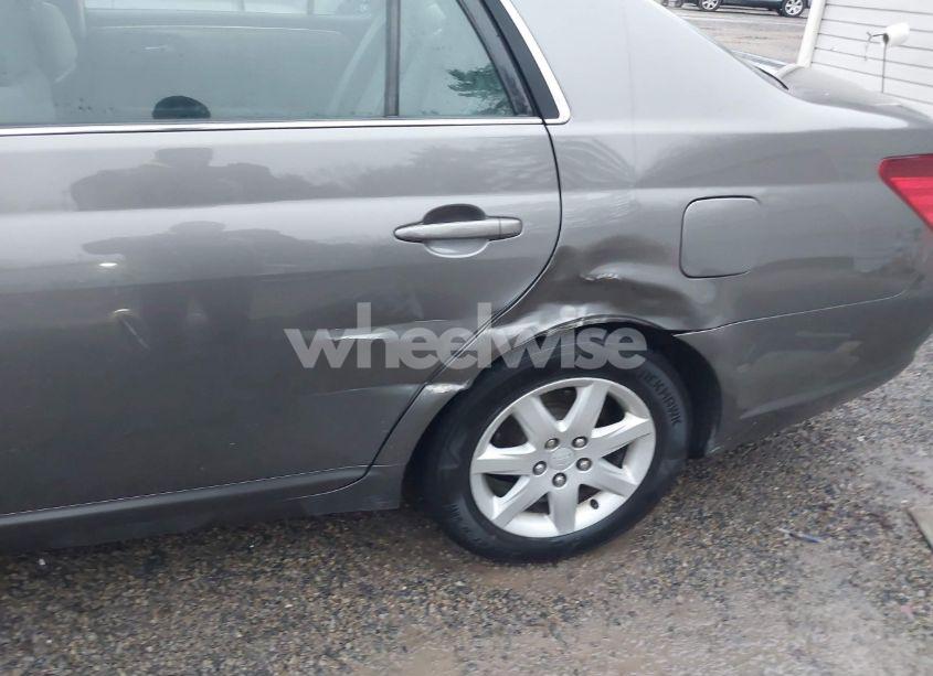 Photo 6 of 2005 Toyota Avalon XL (VIN 4T1BK36B05U037400)