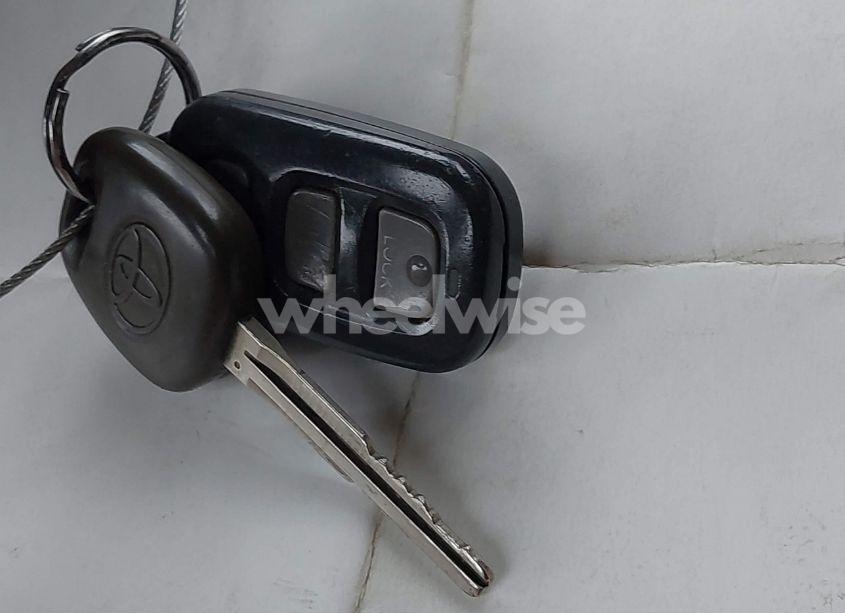 Photo 11 of 2005 Toyota Avalon XLS (VIN 4T1BK36B15U044260)