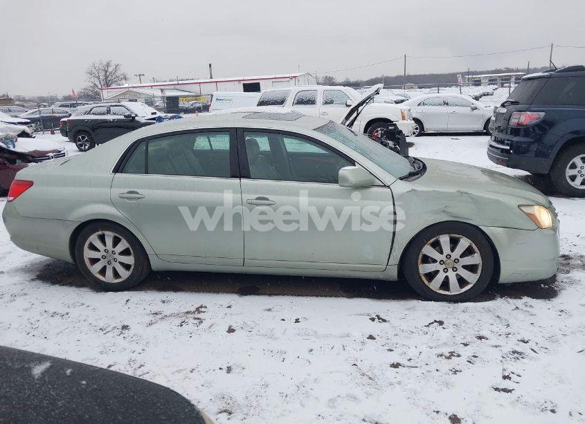 Photo 13 of 2005 Toyota Avalon XLS (VIN 4T1BK36B15U044260)