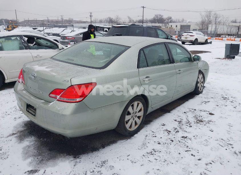 Photo 4 of 2005 Toyota Avalon XLS (VIN 4T1BK36B15U044260)