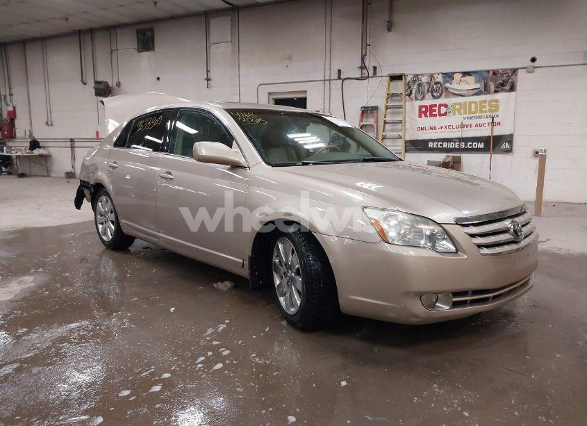 2007 Toyota Avalon XLS (VIN 4T1BK36B17U232618) main photo