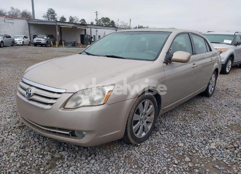 Photo 2 of 2005 Toyota Avalon XLS (VIN 4T1BK36B25U035244)