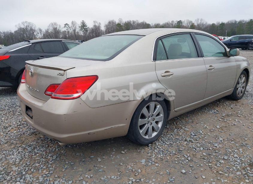Photo 4 of 2005 Toyota Avalon XLS (VIN 4T1BK36B25U035244)