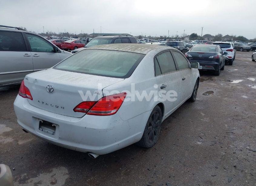 Photo 4 of 2005 Toyota Avalon XLS (VIN 4T1BK36B25U036684)