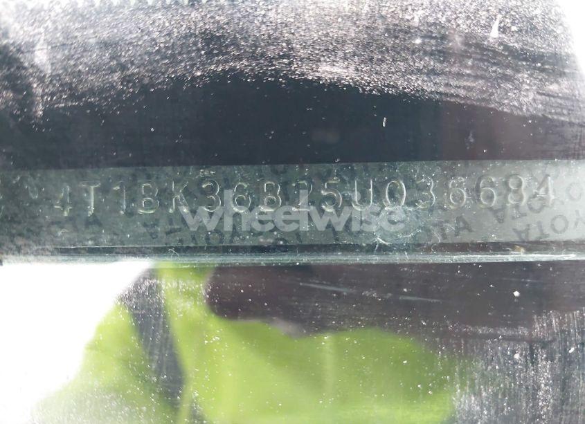 Photo 9 of 2005 Toyota Avalon XLS (VIN 4T1BK36B25U036684)