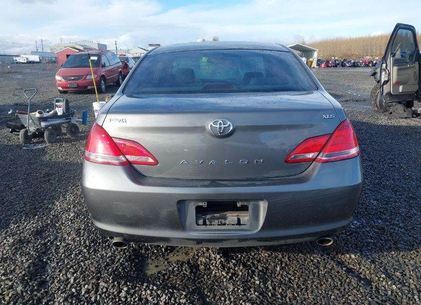 Photo 16 of 2005 Toyota Avalon XLS (VIN 4T1BK36B25U041092)