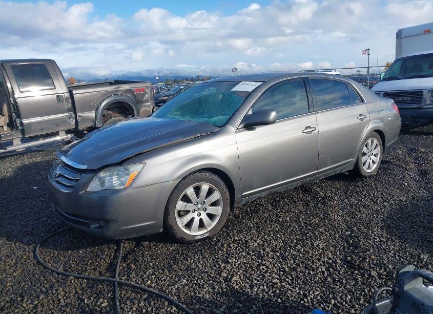Photo 2 of 2005 Toyota Avalon XLS (VIN 4T1BK36B25U041092)