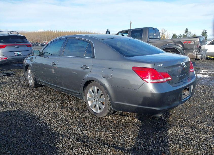 Photo 3 of 2005 Toyota Avalon XLS (VIN 4T1BK36B25U041092)