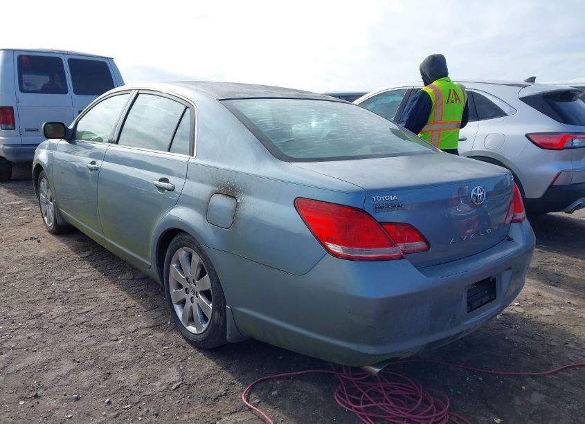 Photo 3 of 2006 Toyota Avalon XLS (VIN 4T1BK36B26U065684)