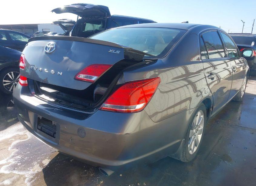 Photo 4 of 2006 Toyota Avalon XLS (VIN 4T1BK36B26U073042)