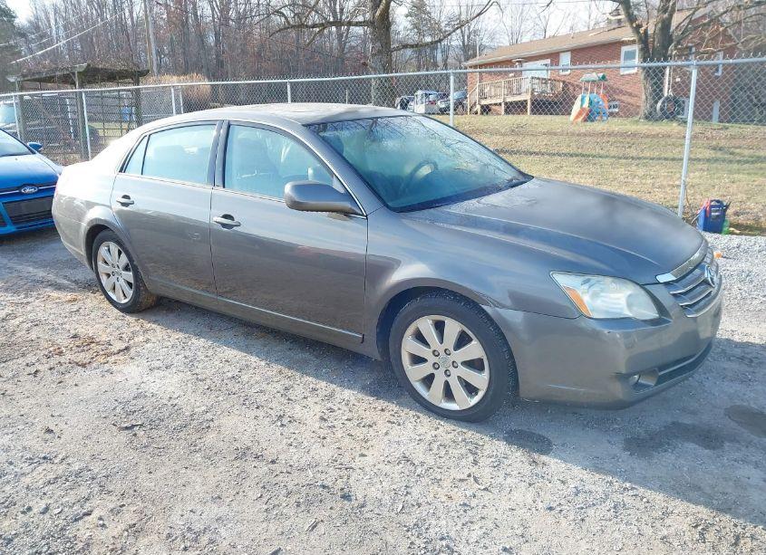2006 Toyota Avalon XLS (VIN 4T1BK36B26U079133) main photo