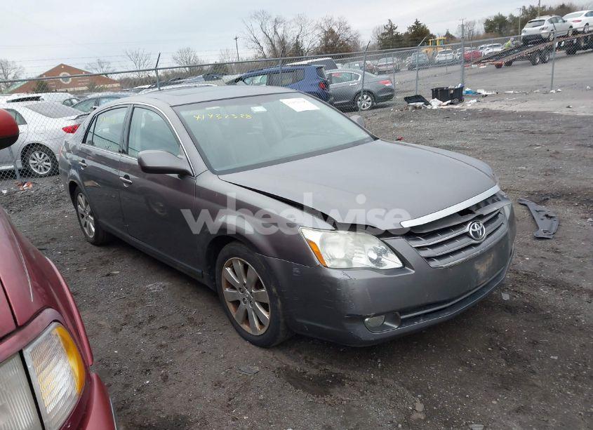 2007 Toyota Avalon XLS (VIN 4T1BK36B27U185602) main photo