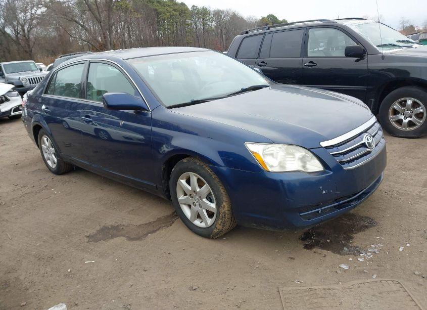 2007 Toyota Avalon XL (VIN 4T1BK36B27U211034) main photo